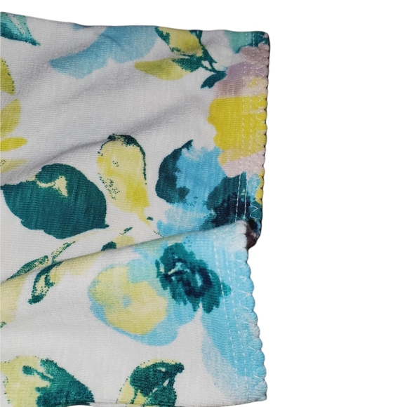 Time and Tru NWT Plus Size Scoop Neck Elbow Length Multi Colored Floral Top 719 - Picture 5 of 6